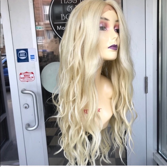 Long blonde New wig Lacefront Wavy 2019 hairstyle - Picture 2 of 8